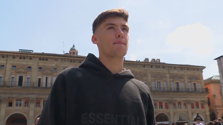 Aaron Hickey in Bologna