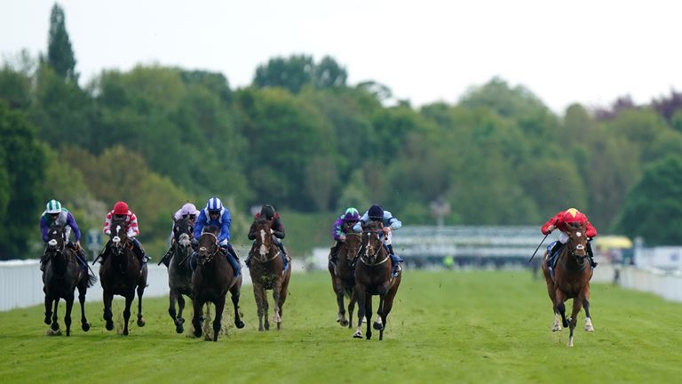 Highfield Princess (right) on the way to victory at York under Jason Hart