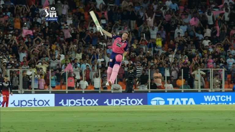 Jos Buttler, Virat Kohli'nin tek bir IPL sezonundaki dört yüz rekorunu Royal Challengers Bangalore'a karşı çarpıcı bir vuruşla eşleştirdi