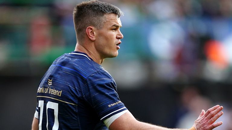 Johnny Sexton scored three penalties as Leinster beat Leicester to reach the semi-finals of the European Cup.