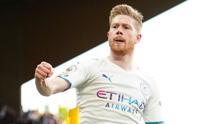 Kevin De Bruyne celebrates after scoring an early goal for Man City at Wolves