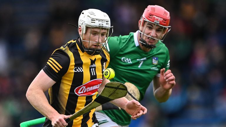 22 May 2022; Timmy Clifford of Kilkenny in action against Colin Coughlan of Limerick during the oneills.com GAA Hurling All-Ireland U20 Championship Final match between Kilkenny and Limerick at FBD Semple Stadium in Thurles, Tipperary. Photo by Piaras .. M..dheach/Sportsfile