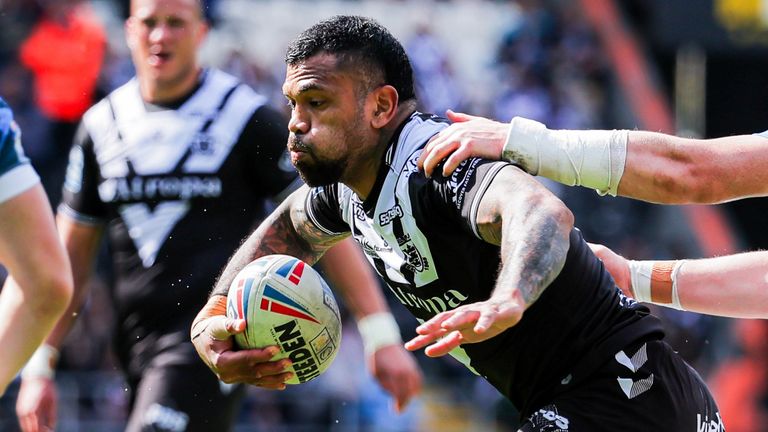 Picture by Alex Whitehead/SWpix.com - 30/04/2022 - Rugby League - Betfred Super League: Round 11 - Hull FC vs Toulouse Olympique - MKM Stadium, Hull, England - Hull FC’s Manu Ma’u is tackled by Toulouse’s Romain Navarrete and Andrew Dixon.