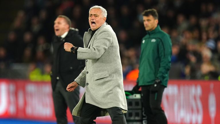 Mourinho wants Roma fans to give their best for the team on Thursday