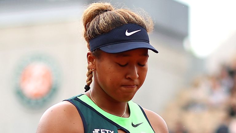 L'ancienne No 1 mondiale Naomi Osaka a été éliminée de Roland-Garros au premier tour
