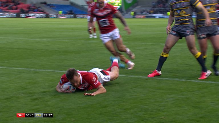 Salford Red Devils try thumb