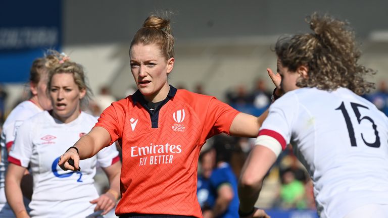 Hollie Davidson takes charge of Italy's game against England in the Women's Six Nations (Getty Images)