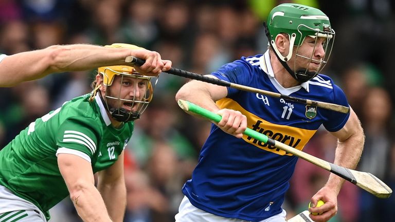 8 May 2022; Noel McGrath of Tipperary in action against Dan Morrisey, left, and Tom Morrisey of Limerick during the Munster GAA Hurling Senior Championship Round 3 match between Limerick and Tipperary at TUS Gaelic Grounds in Limerick. Photo by Stephen McCarthy/Sportsfile