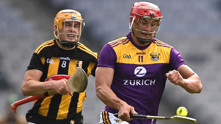 3 July 2021; Lee Chin of Wexford in action against Richie Reid of Kilkenny during the Leinster GAA Hurling Senior Championship Semi-Final match between Kilkenny and Wexford at Croke Park in Dublin. Photo by Piaras .. M..dheach/Sportsfile