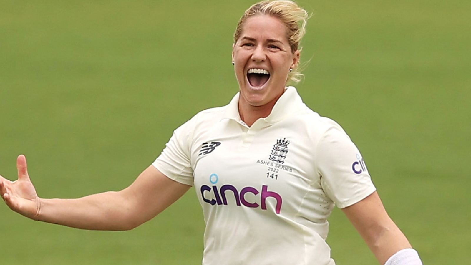 Katherine Brunt de Inglaterra se retira del cricket de prueba, continuará jugando ODI y T20 internacionales |  Noticias de críquet