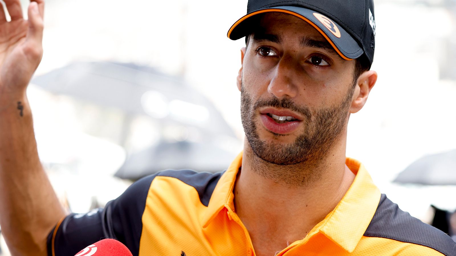 Daniel Ricciardo has McLaren contract but ‘mechanisms’ for 2023 as F1 ‘rumours grow louder’