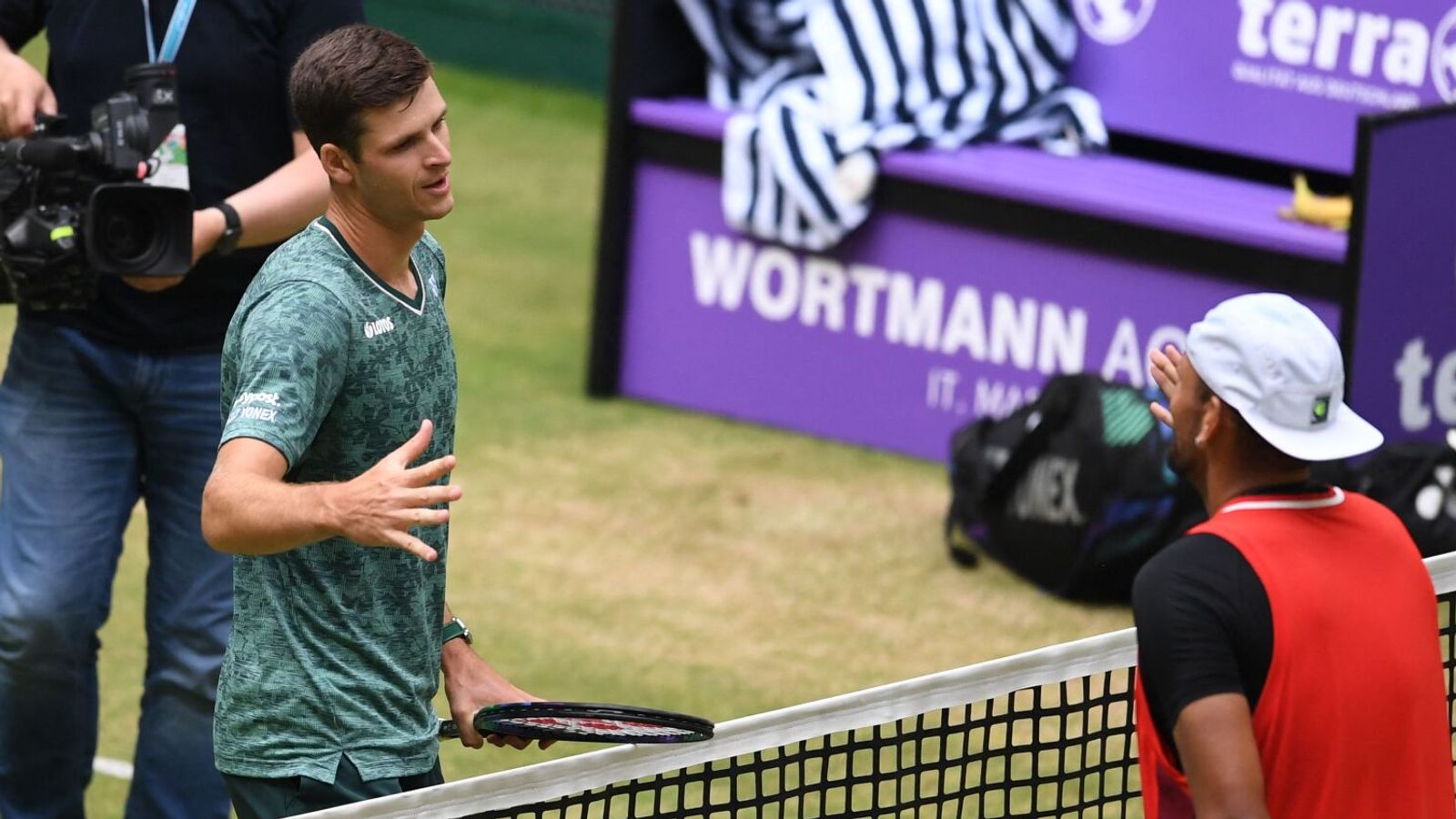 Hubert Hurkacz beats Nick Kyrgios to reach Halle Open final while Matteo Berrettini breezes into Queen’s final to keep title defence on track