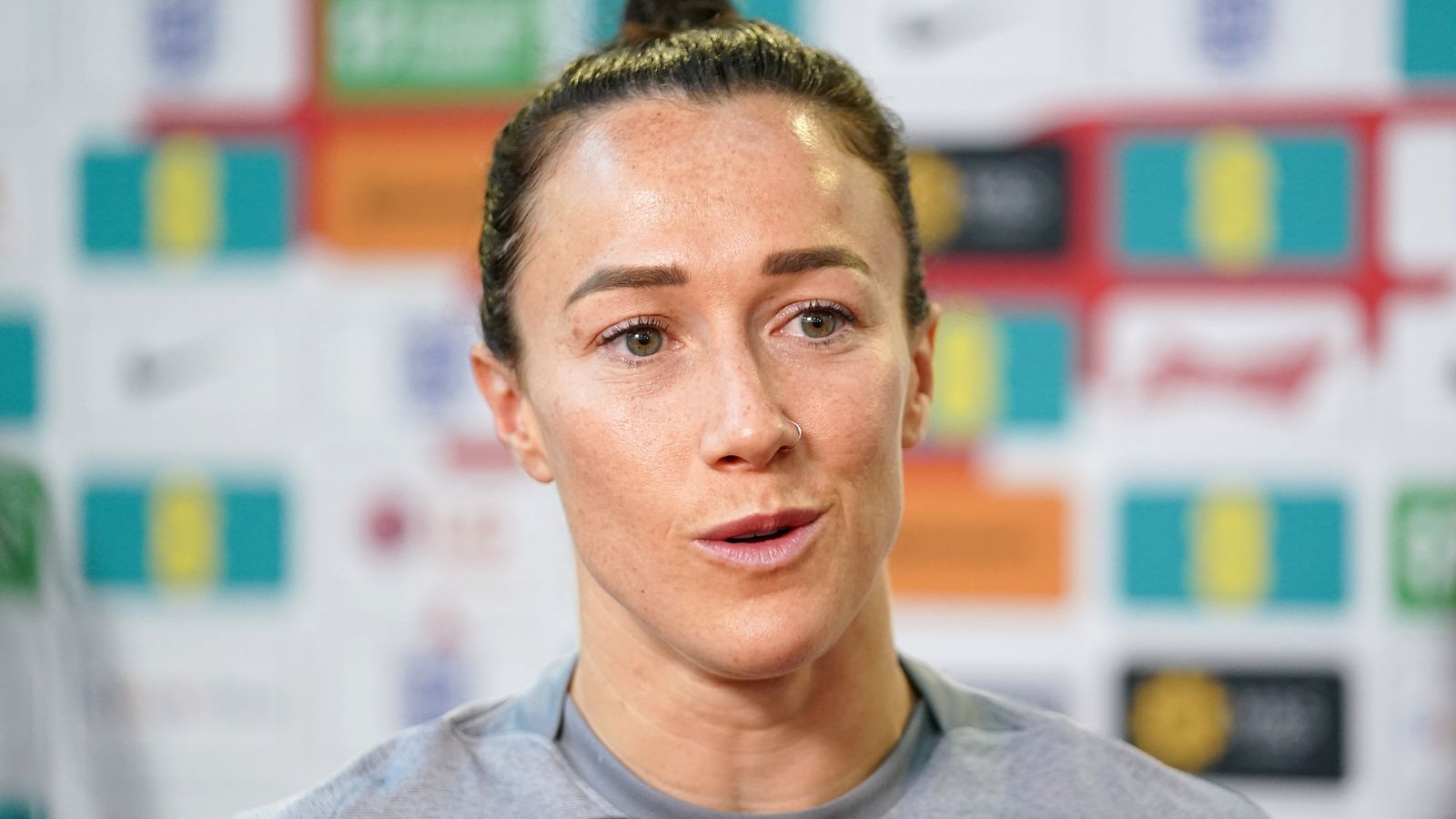 Lucy Bronze sier at det å slutte seg til Barcelona på en to-års avtale etter Man City-exit var «en no-brainer» |  Nyheter om overføringssenter