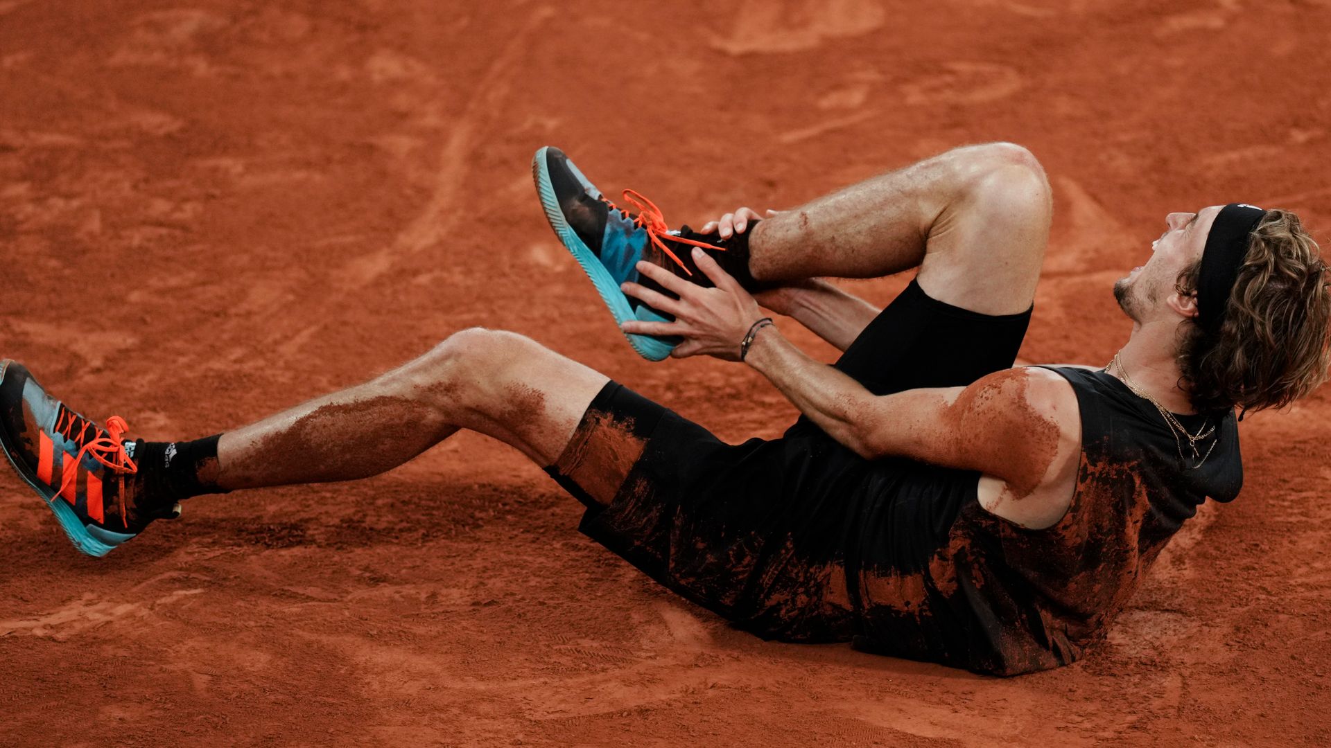 Zverev undergoes surgery on torn ligaments I Wimbledon 'out of the question'