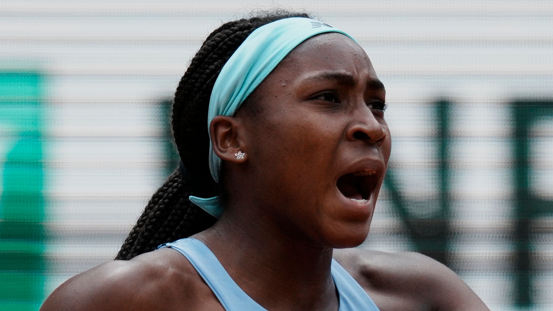Gauff calls for end to gun violence after reaching French Open final