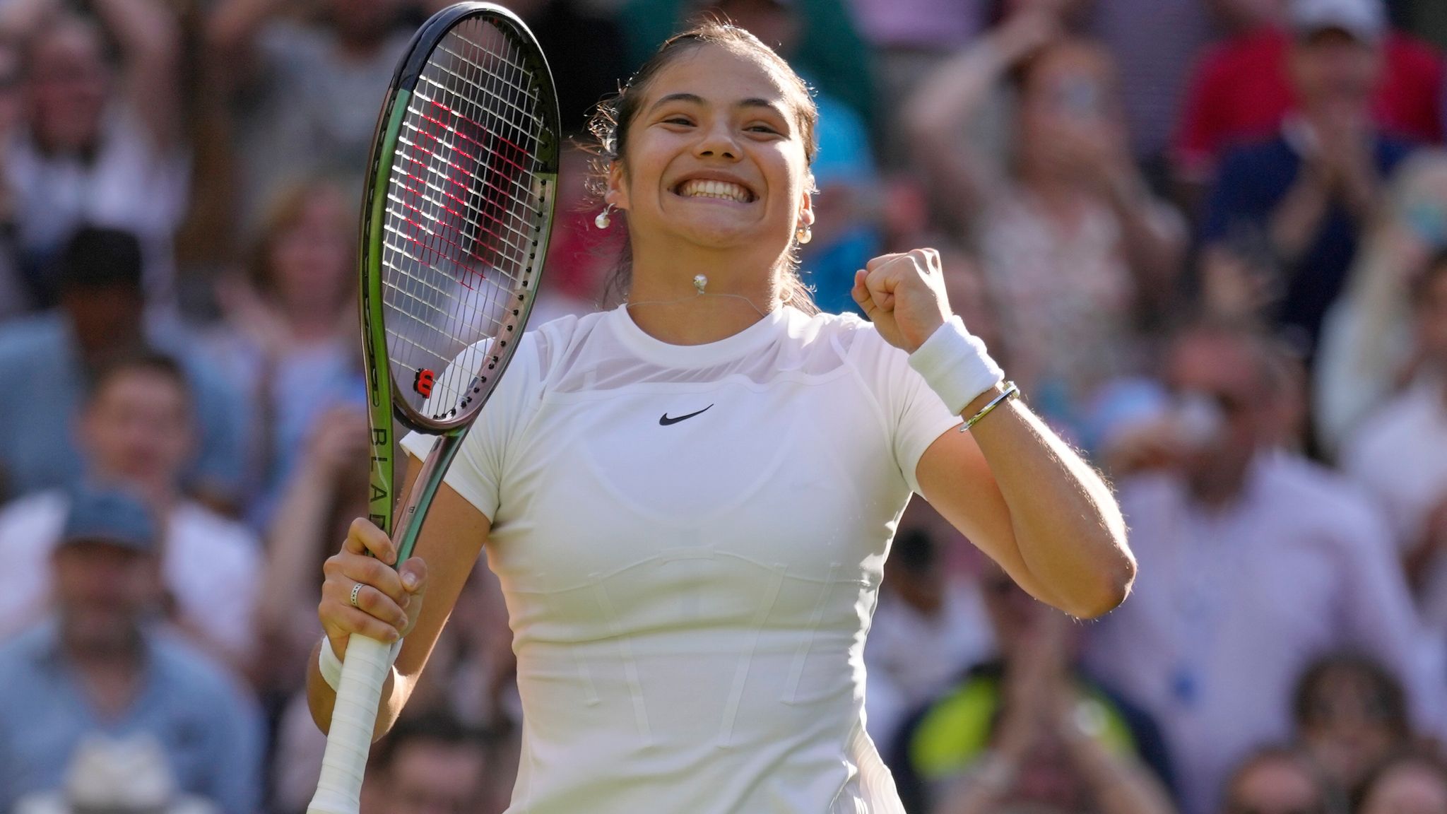 Wimbledon Emma Raducanu defeats Belgian Alison Van Uytvanck in opening round Tennis News Sky Sports