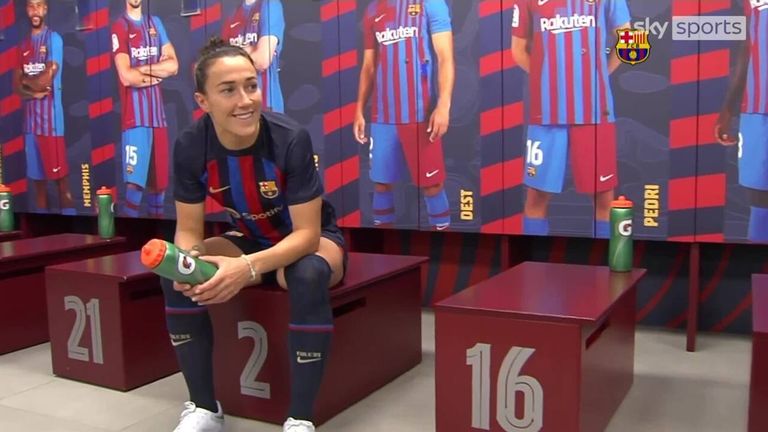 Barcelona Femeni&#39;s new defender Lucy Bronze said she couldn&#39;t say no to them as she was presented at Nou Camp as she looks to add more tropies to her cabinet.