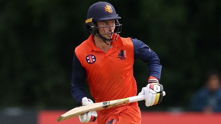 Scott Edwards made the most of an early escape to score his second half-century in as many games