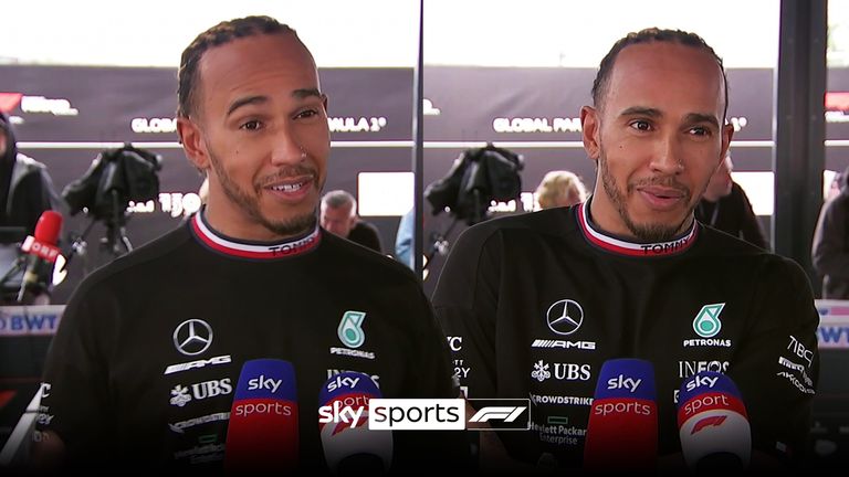 Lewis Hamilton estaba de buen humor después de la cuarta sesión de calificación. 