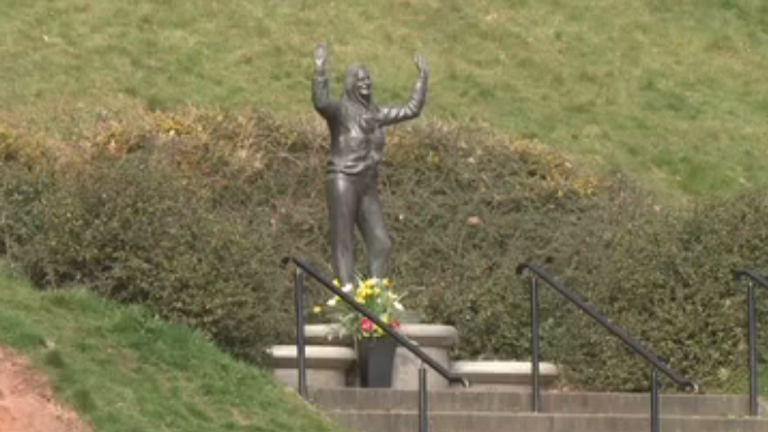 Statue of Dame Mary Peters at her track