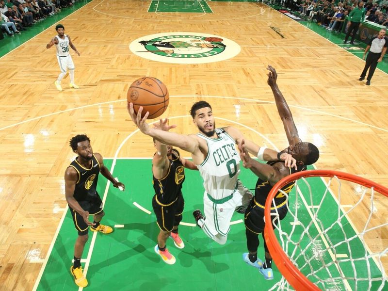 Celtics' Robert Williams heads to locker room after Game 3 injury