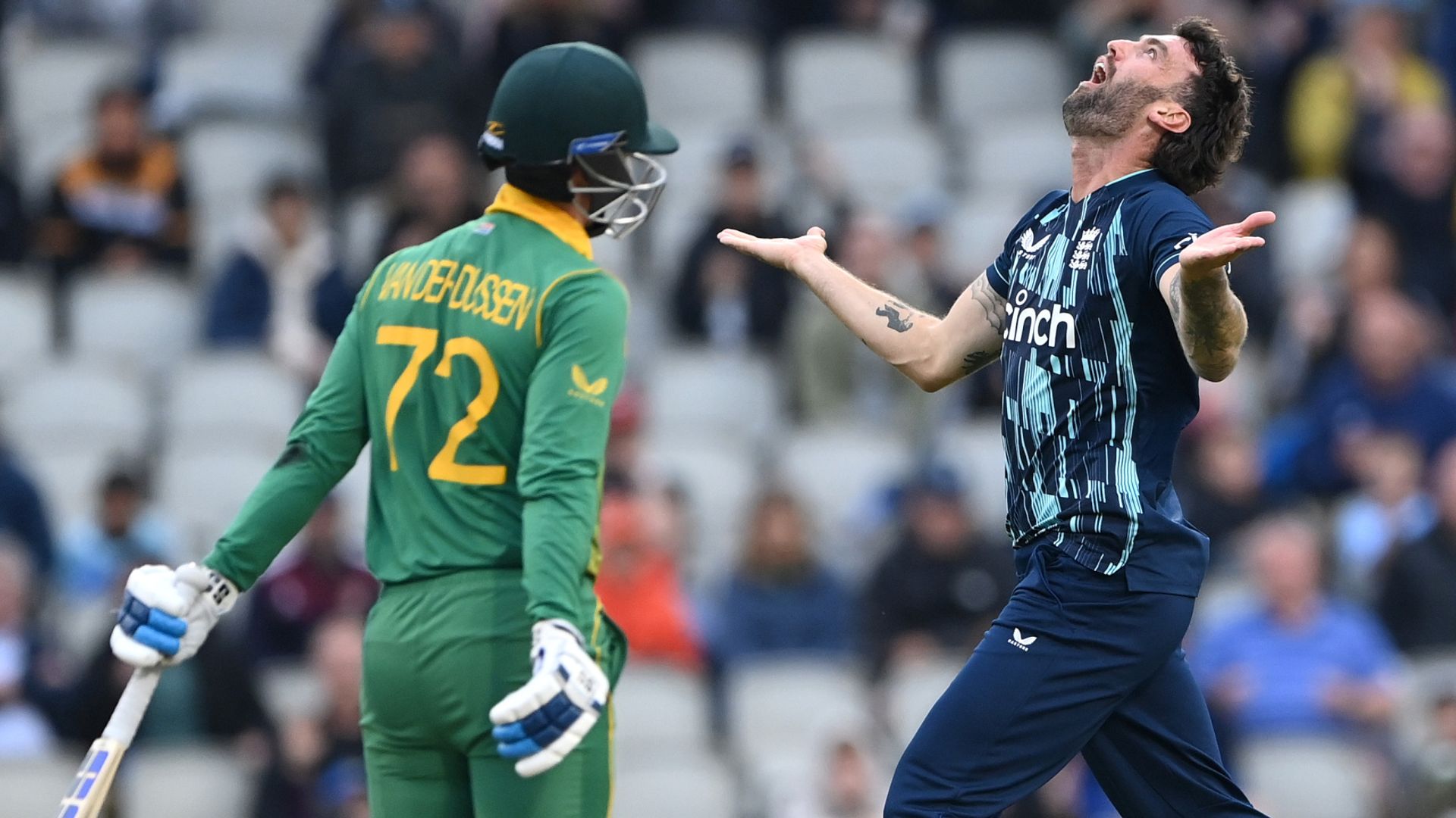 England bowl South Africa out for 83 to level ODI series