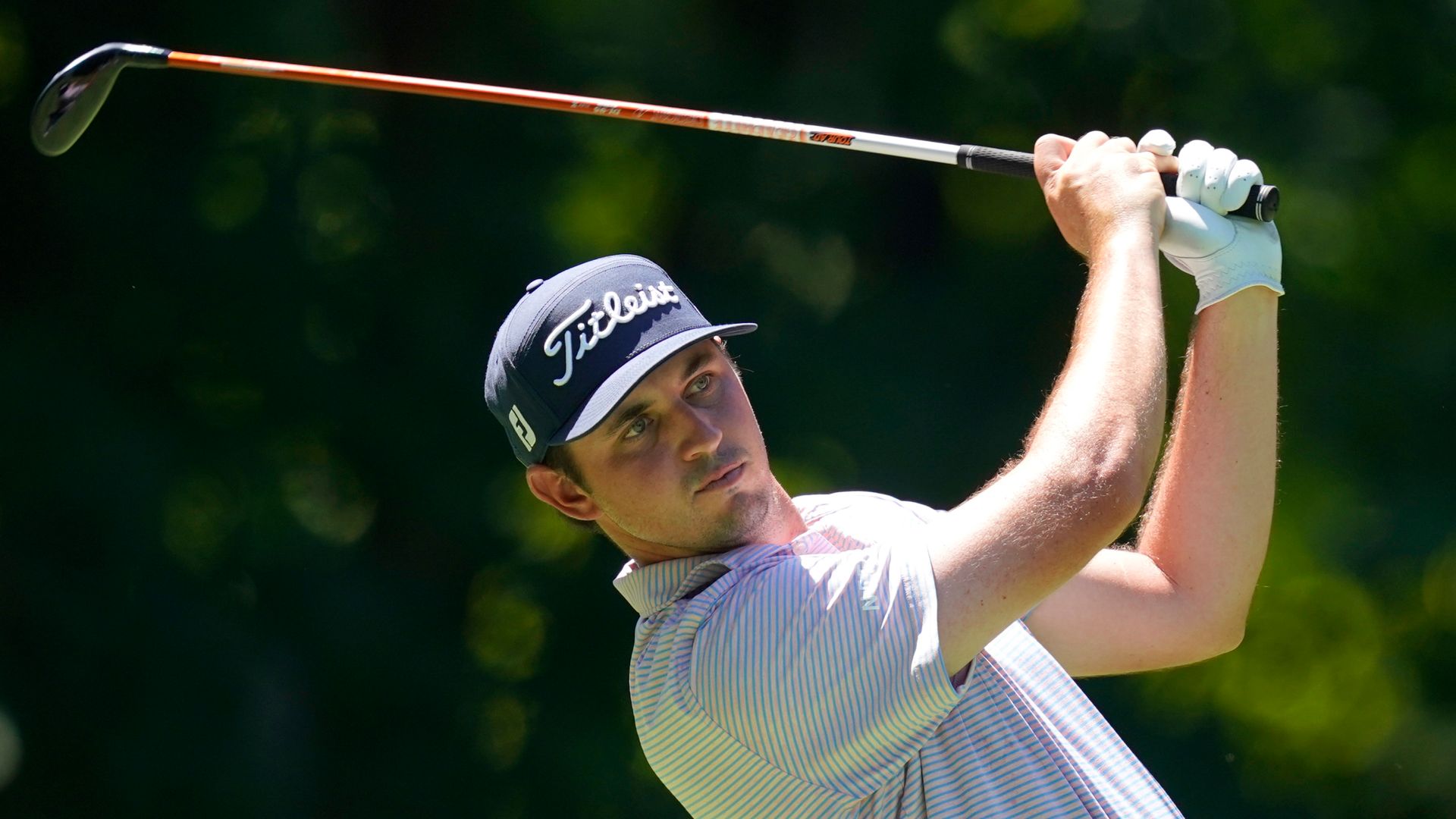Poston takes early lead at John Deere Classic