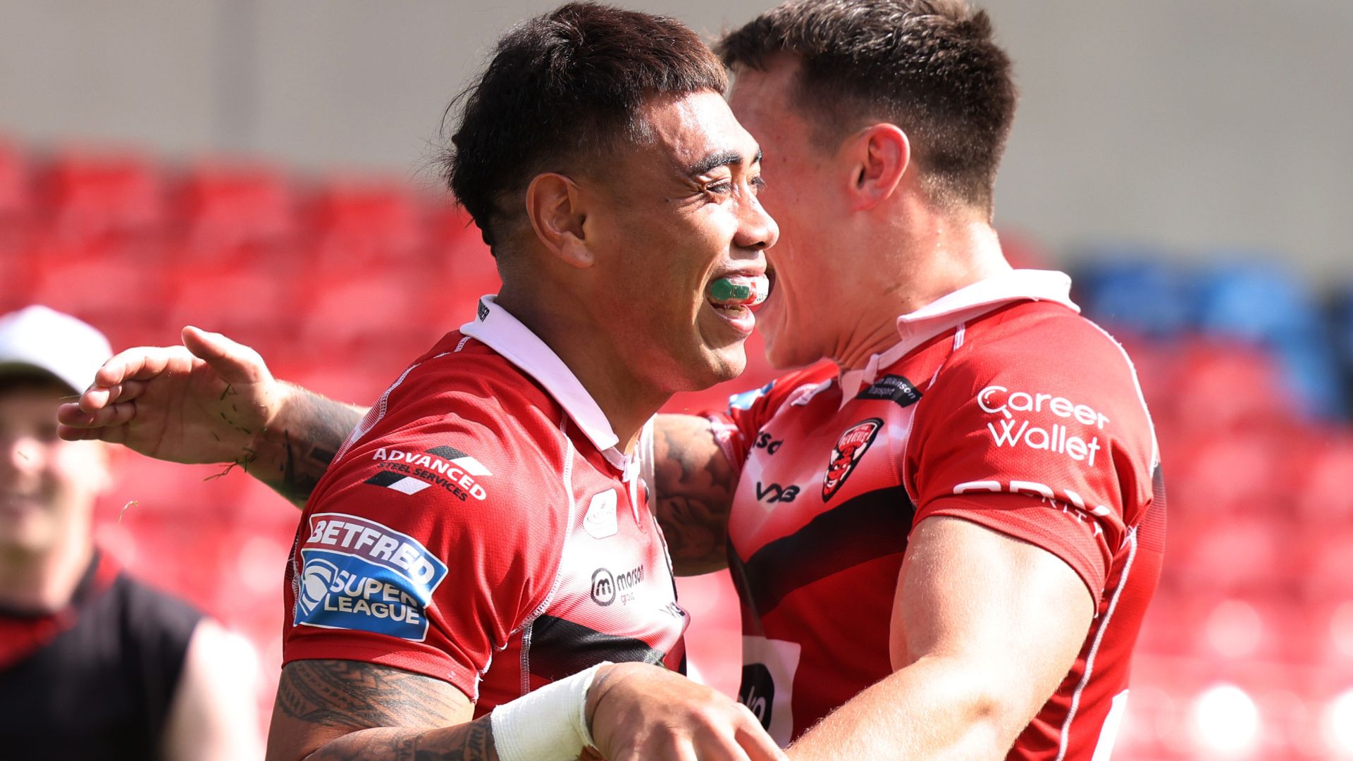 Sio hat-trick helps Salford rout Catalans Dragons