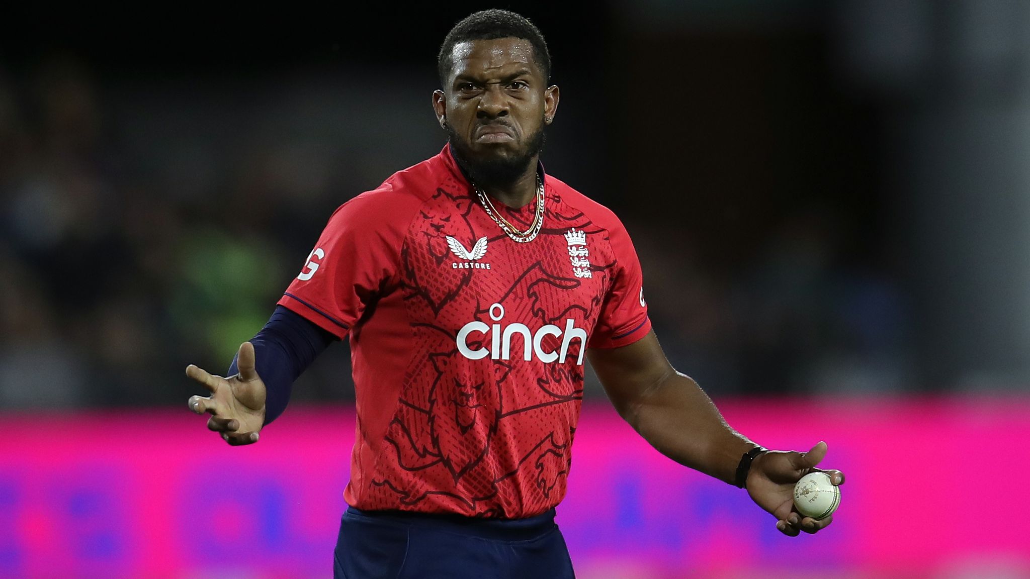England beat South Africa in first T20 Eoin Morgan hailing Chris Jordan's vital over late on | Cricket News | Sky Sports
