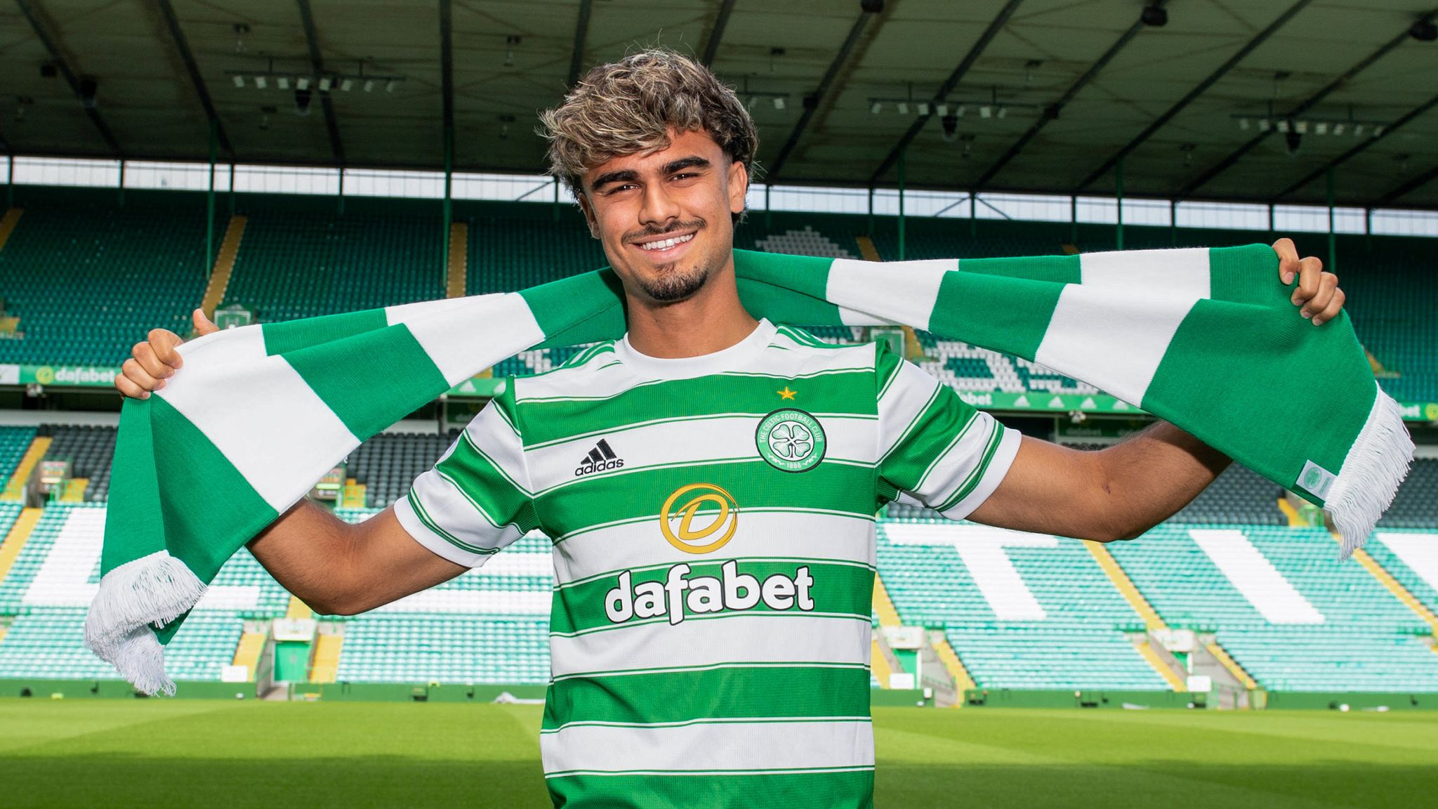 Jota: Celtic sign winger from Benfica in permanent deal after loan spell |  Football News | Sky Sports