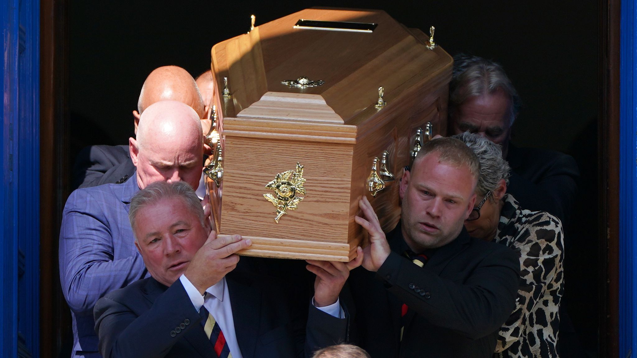 Andy Goram: Rangers players and fans pay respects at funeral | Football  News | Sky Sports