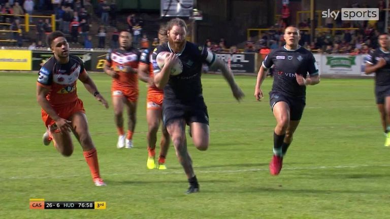 Highlights from the Super League clash between Castleford Tigers and Huddersfield Giants.