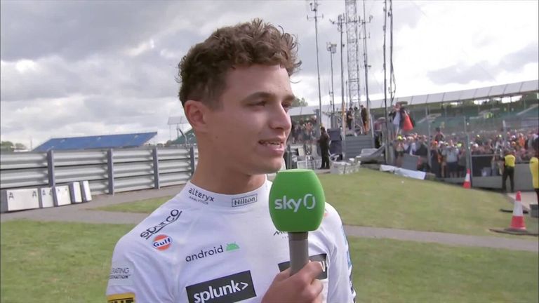 Lando Norris de McLaren corre a través de su Gran Premio de Gran Bretaña con Damon y Jenson después de terminar sexto gol guardado elogios adicionales para su amigo y ganador de la carrera Carlos Sainz.