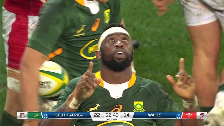 Boks captain Siya Kolisi bursts over from short range to extend the lead in Cape Town.