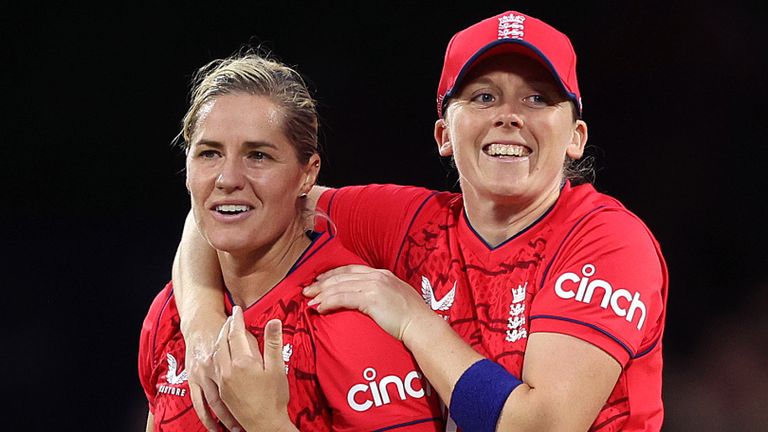 Katherine Brunt and Heather Knight (Getty Images)