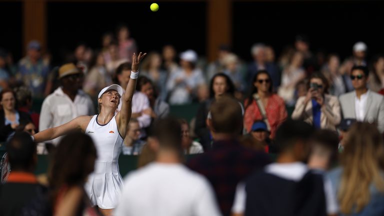 Alicia Barnett in action during her mixed doubles match with partner Jonny O'Mara against Marcelo Arevalo and Giuliana Olmos during day five of the 2022 Wimbledon Championships at the All England Lawn Tennis and Croquet Club, Wimbledon. Picture date: Friday July 1, 2022.