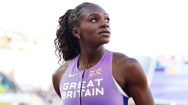 Dina Asher-Smith menyamai rekor nasional Inggrisnya, tetapi finis keempat