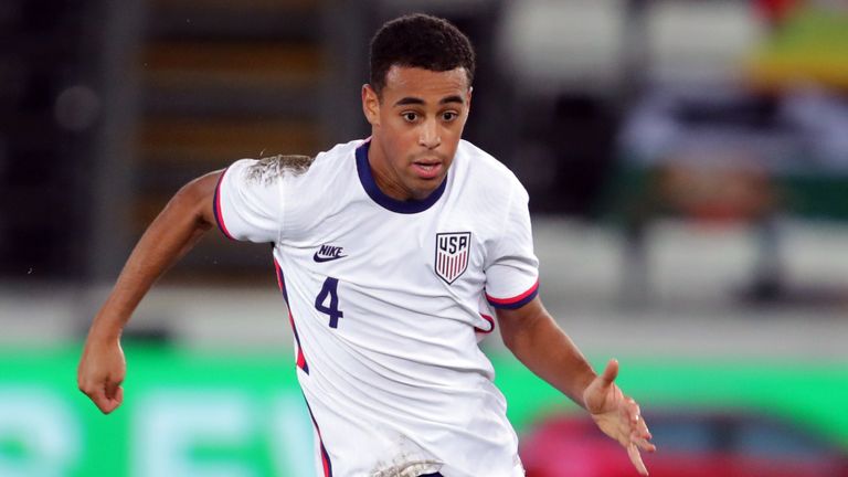 Leeds United are close to paying £20m to sign American midfielder Tyler Adams from RB Leipzig.