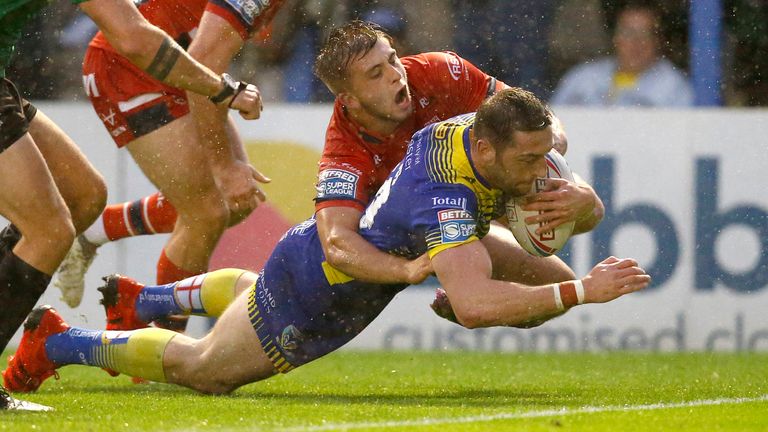 Picture by Ed Sykes/SWpix.com - 22/07/2022 - Rugby League - Betfred Super League Round 20 - Warrington Wolves v Hull KR - Halliwell Jones Stadium, Warrington, England - Warrington Wolves' Jake Wardle scores their second try