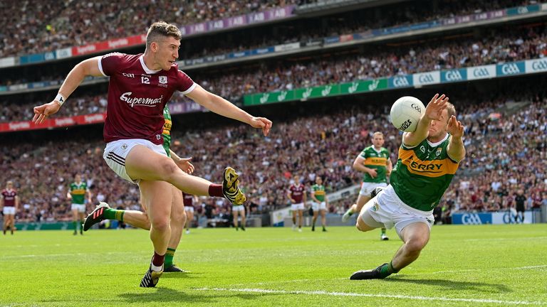 24 July 2022; Stephen O'Brien of Kerry blocks a shot at goal by Johnny Heaney of Galway during the GAA Football All-Ireland Senior Championship Final match between Kerry and Galway at Croke Park in Dublin. Photo by Ramsey Cardy/Sportsfile