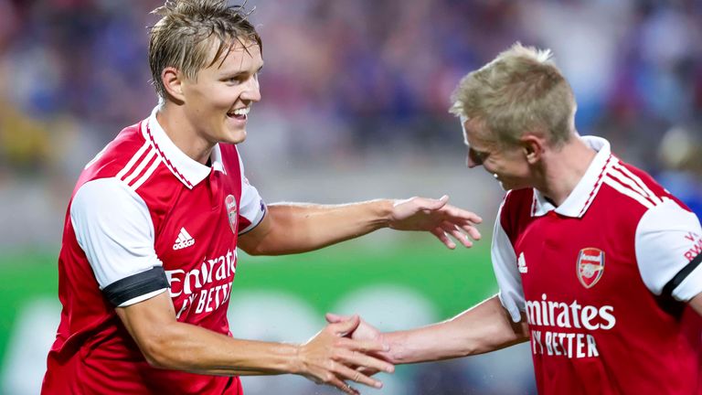 ORLANDO, FL - 23. JULI: - Arsenal-Mittelfeldspieler Martin Ödegaard (8) erzielt das 2. Tor des Spiels während des Fußballspiels der FC-Serie zwischen Arsenal FC und Chelsea FC am 23. Juli im Camping World Stadium in Orlando, FL.  (Foto von Andrew Bershaw/Icon Sportswire) (Icon Sportswire über AP Images)