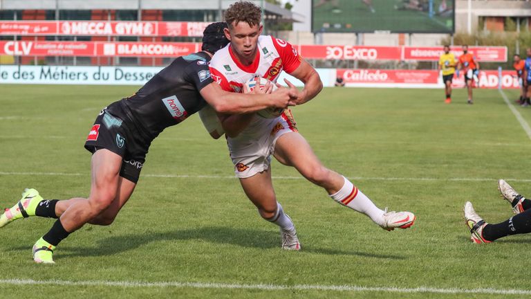 Matthieu Laguerre goes over for the Dragons in Perpignan