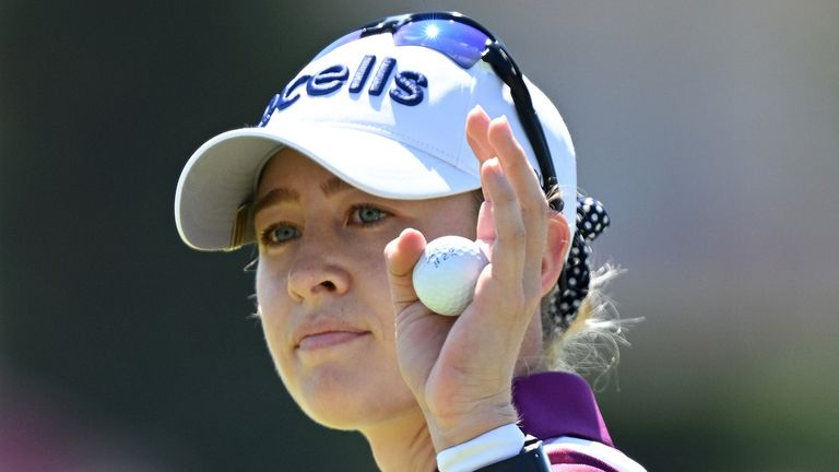 Nelly Korda superó la fatiga para mantenerse firme en la contienda en Francia