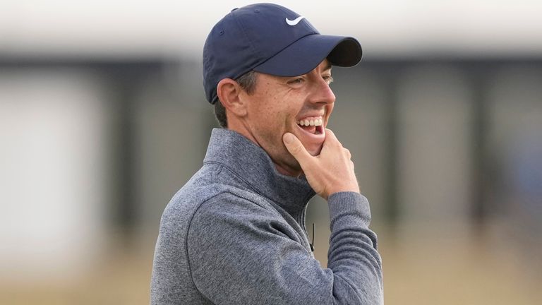 Rory McIlroy has defended the difficulty of the St Andrews course 