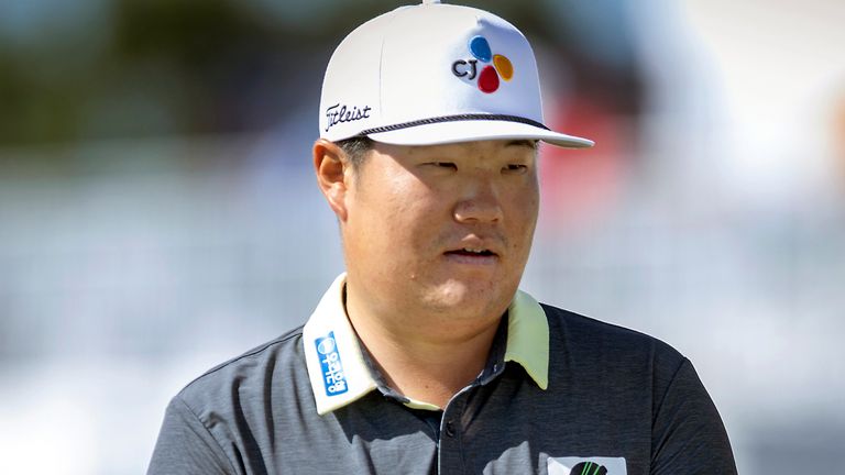Sungjae Im, of Korea, reacts on the 18th hole during the opening round of the 3M Open golf tournament at the Tournament Players Club in Blaine, Minn., Thursday, July 21, 2022. (Elizabeth Flores/Star Tribune via AP)