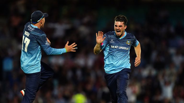Yorkshire&#39;s Jordan Thompson (right) celebrates victory with Dom Bess after the final ball following the Vitality Blast T20 quarter-final match at The Oval, London. Picture date: Wednesday July 6, 2022.