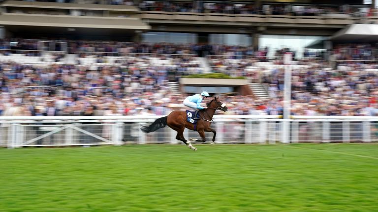 The Platinum Queen sprints clear to win at Goodwood