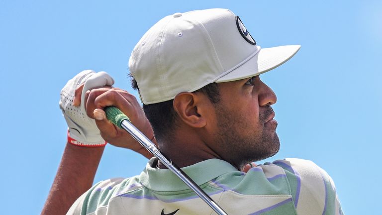 BLAINE, MN - JULY 24: Tony Finau hits a tee shot on the 1st hole during the final round of the 3M Open at TPC Twin Cities on July 24, 2022 in Blaine, Minnesota(Photo by Nick Wosika/Icon Sportswire) (Icon Sportswire via AP Images)