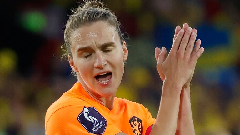 Vivianne Miedema will not feature for the Netherlands after testing for Covid