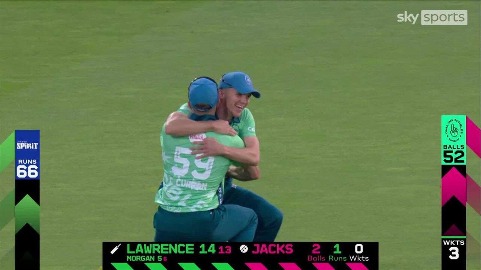Milnes takes brilliant one-handed catch! | 'Catches that win matches ...